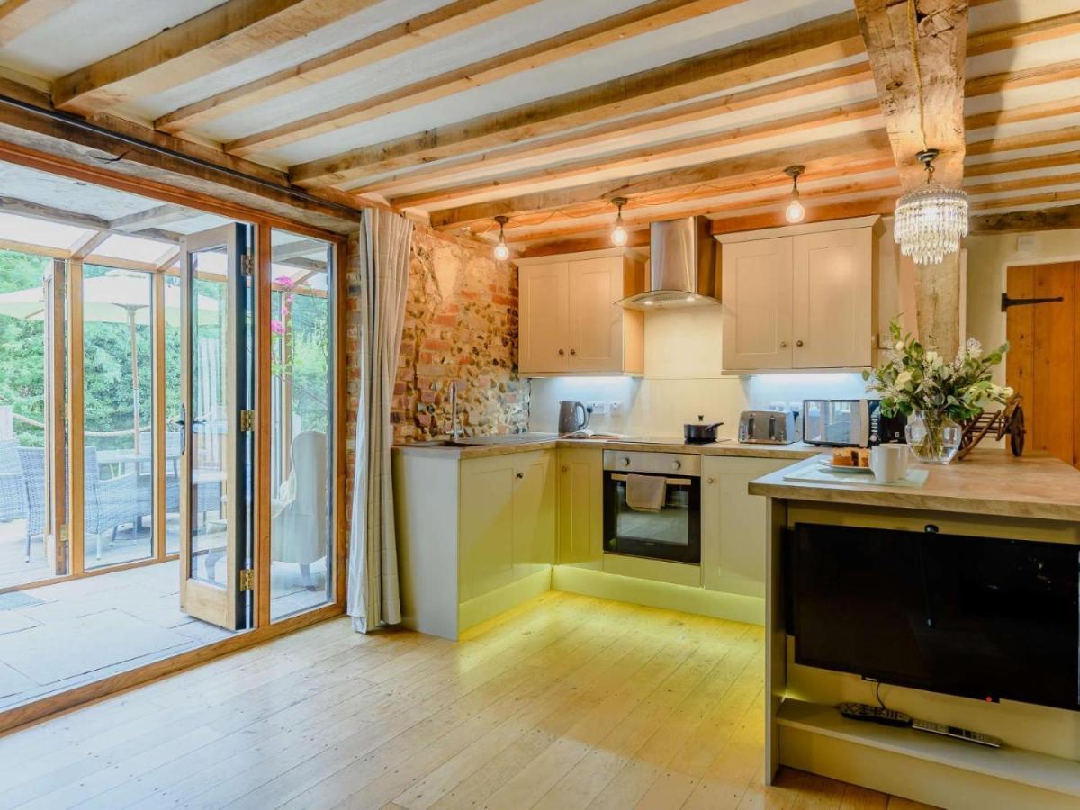Holiday home 16th Century Cartlodge With Private Hot Tub