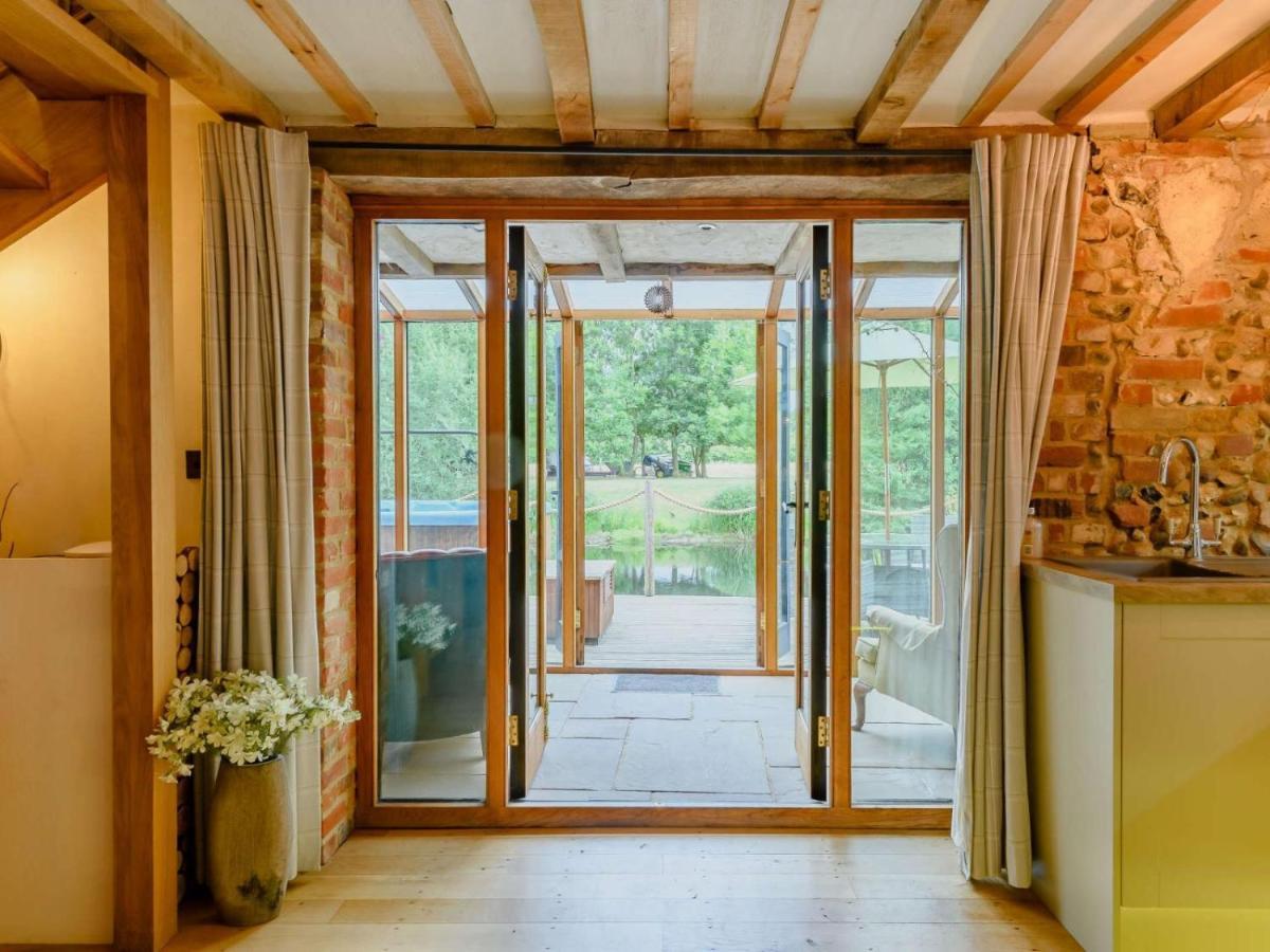 Holiday home 16th Century Cartlodge With Private Hot Tub